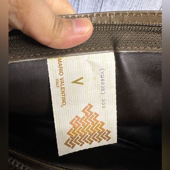 VALENTINO mario patent leather clutch bag - Picture 11 of 17